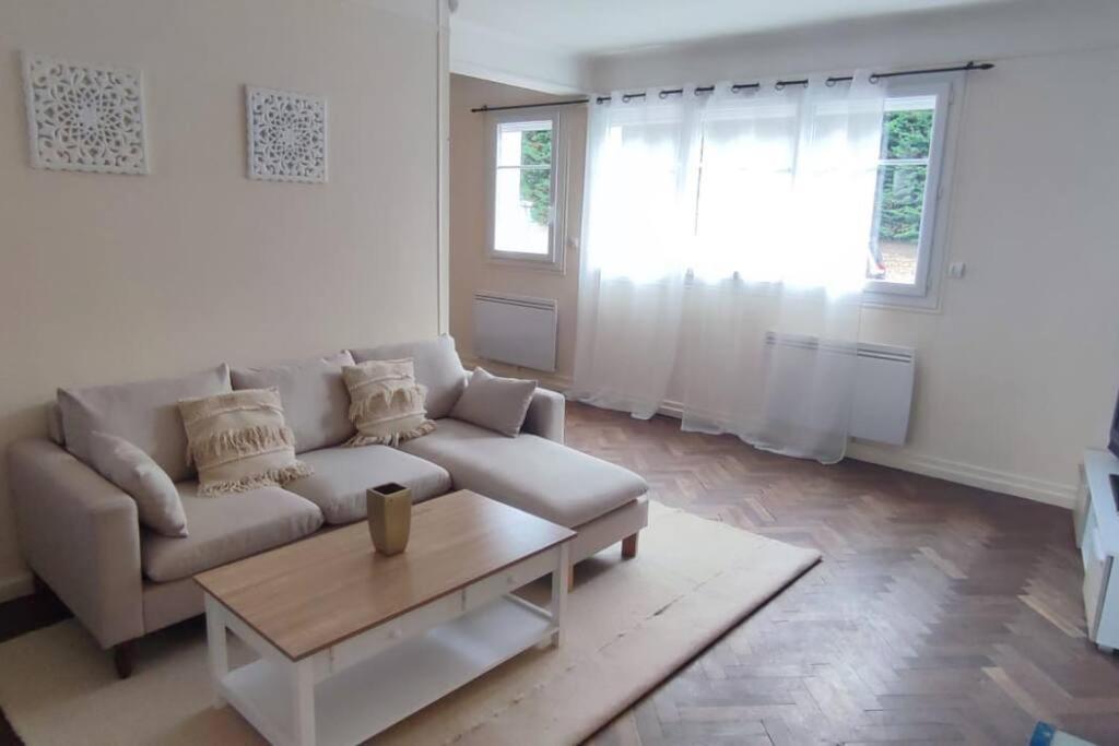 Appartement Tres Bien Place Châteauroux Εξωτερικό φωτογραφία